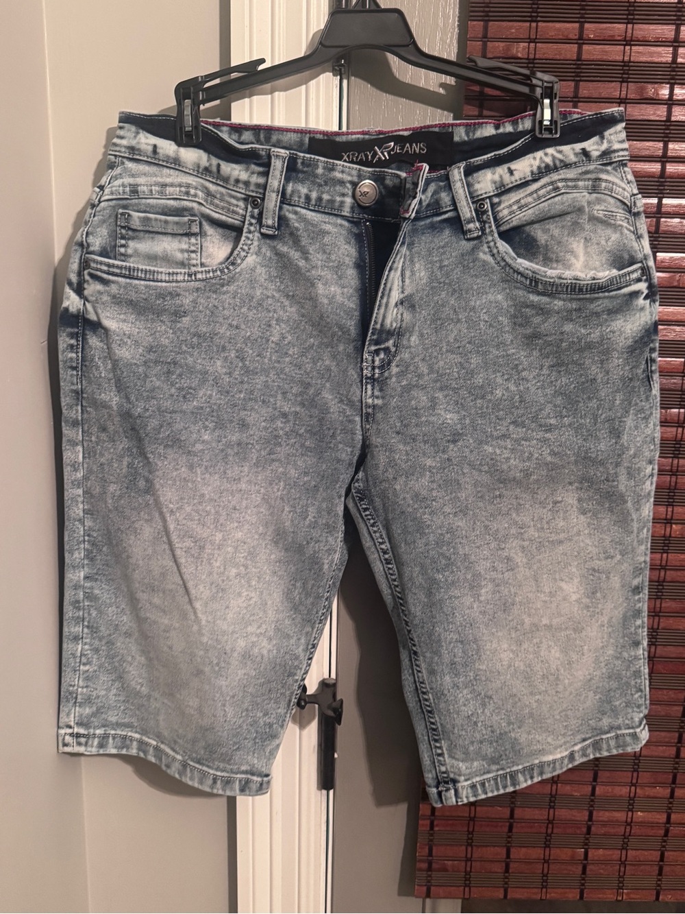 Xray Jeans Men’s Light Acid Wash Denim Shorts